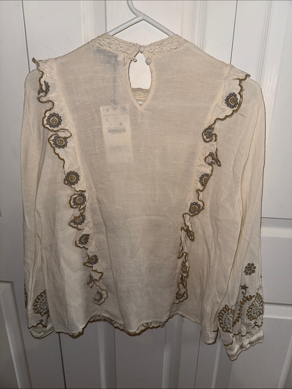 Zara Cream Embroidered Ruffle Neck Blouse NEW - Picture 6 of 10